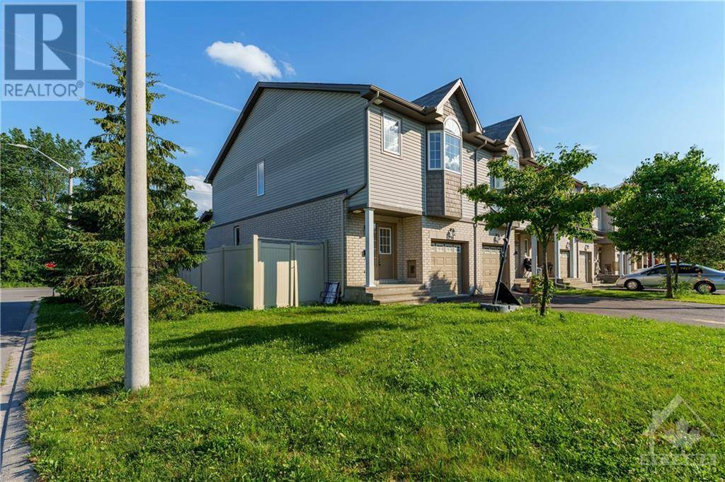 Ottawa, ON K1T0H8,298 MACOUN CIRCLE