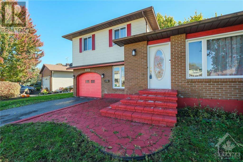 Ottawa, ON K1C2K2,6104 VINEYARD DRIVE