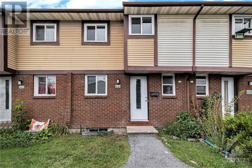 Ottawa, ON K1B5J4,1406 FOXWELL STREET