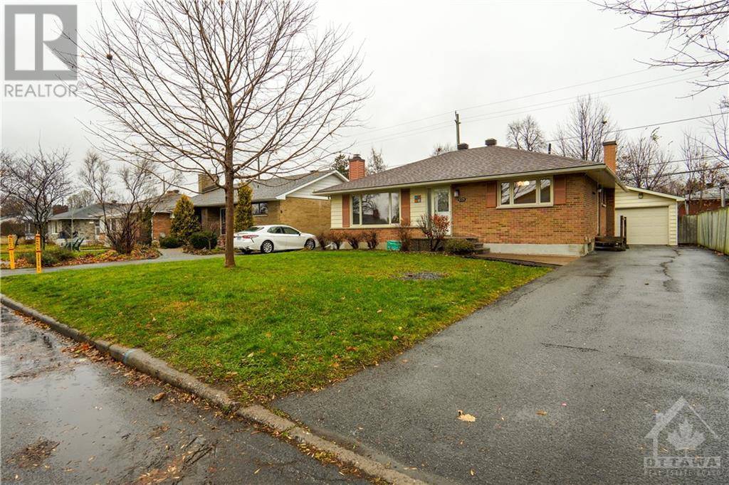 Ottawa, ON K2C2X9,1321 RIDEOUT CRESCENT