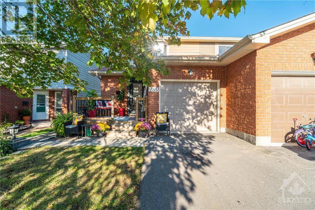 Ottawa, ON K1T3M5,235 HUNTERSFIELD DRIVE