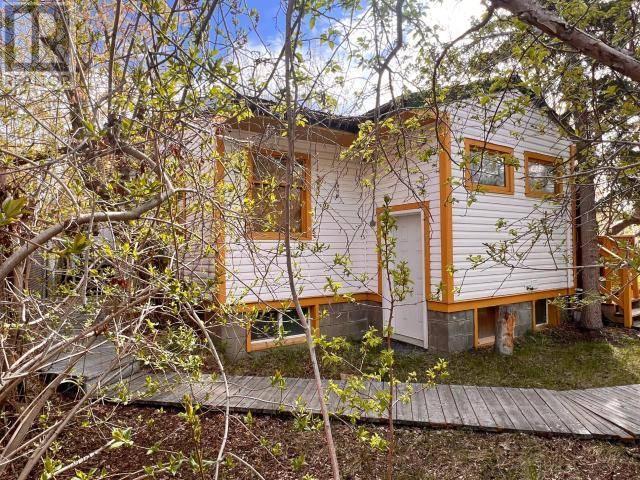 Whitehorse, YT Y1A1R8,7223-7225 7TH AVENUE