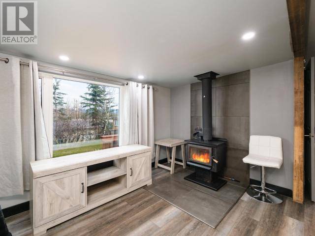 Whitehorse, YT Y1A5G5,109-4 PROSPECTOR ROAD