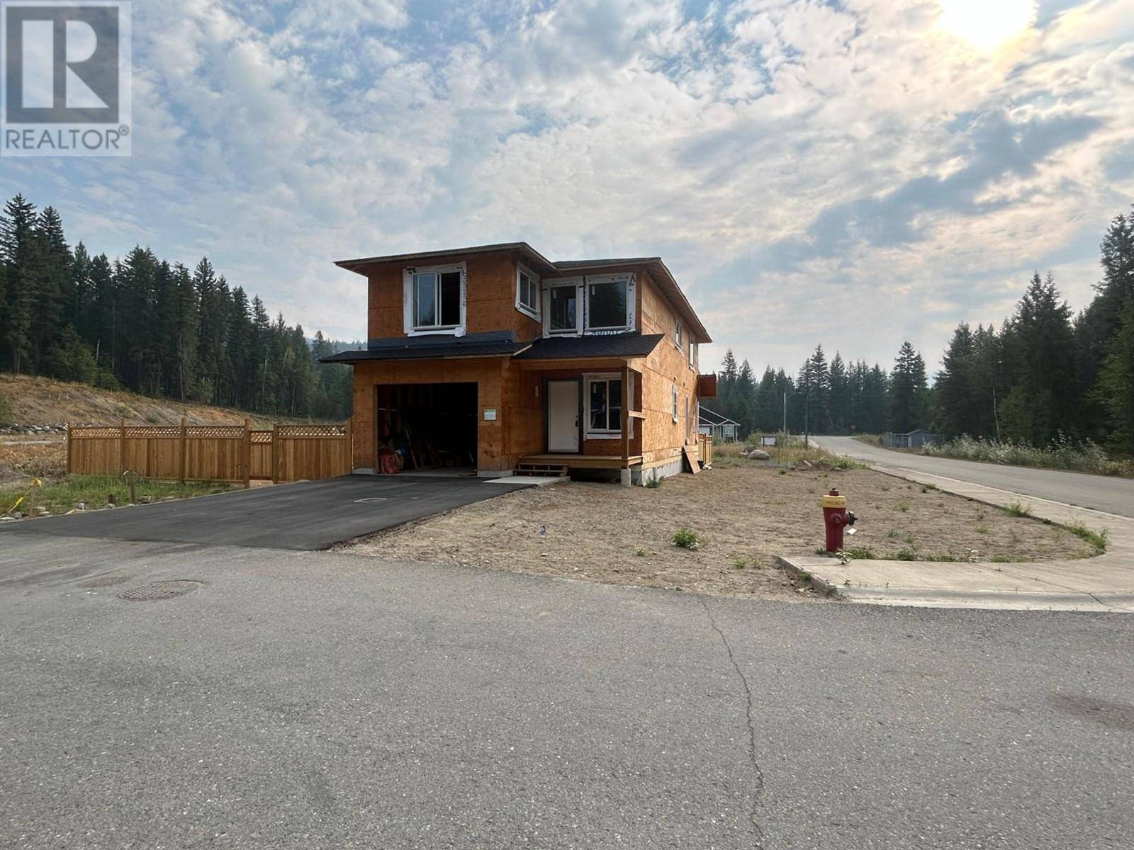 Clearwater, BC V0E1N1,400 LYTTON Crescent