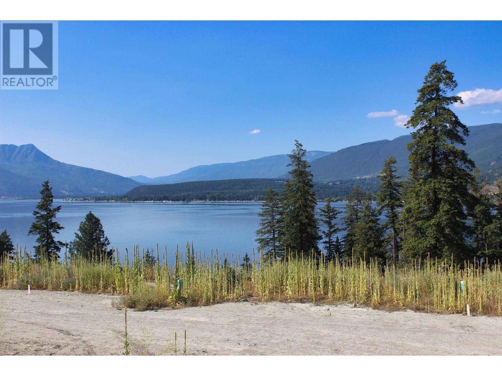 South Shuswap, BC V0E2X1,3648 BRAELYN RD #8