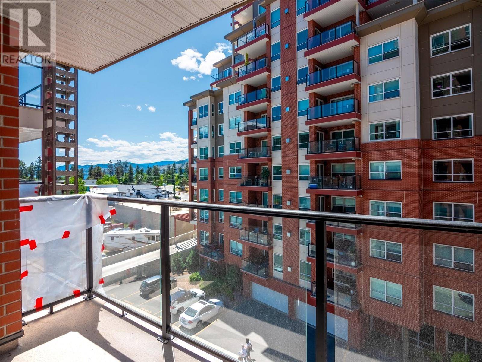 Penticton, BC V2A6G4,3362 SKAHA LAKE RD #504