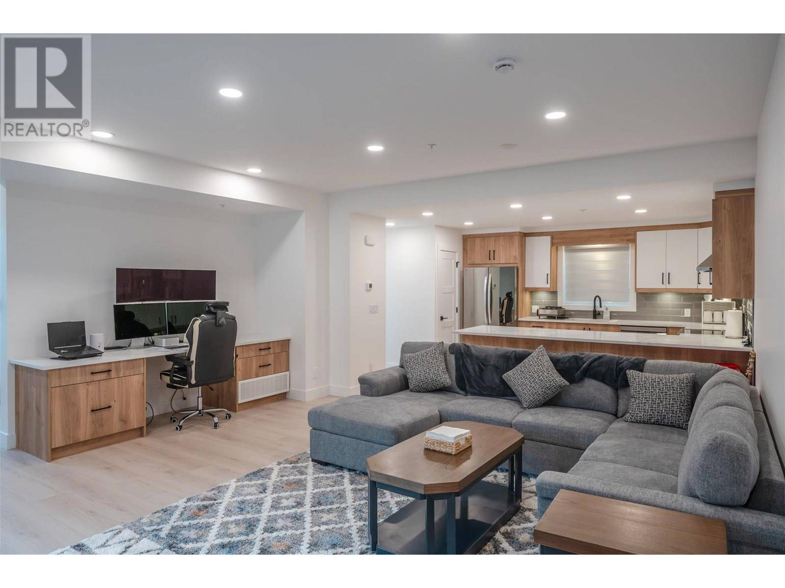 Summerland, BC V0H1Z2,10615 ELLIOTT ST #104