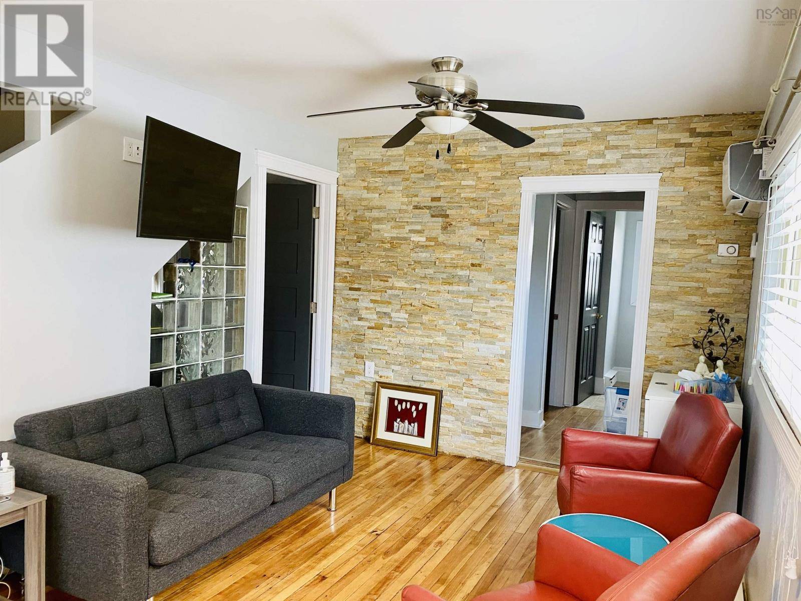 Dartmouth, NS B2Y1E1,170 Ochterloney Street