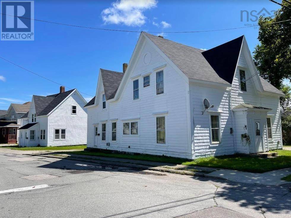 Yarmouth, NS B5A1A1,29-31 Main Street|3 Kempt Street