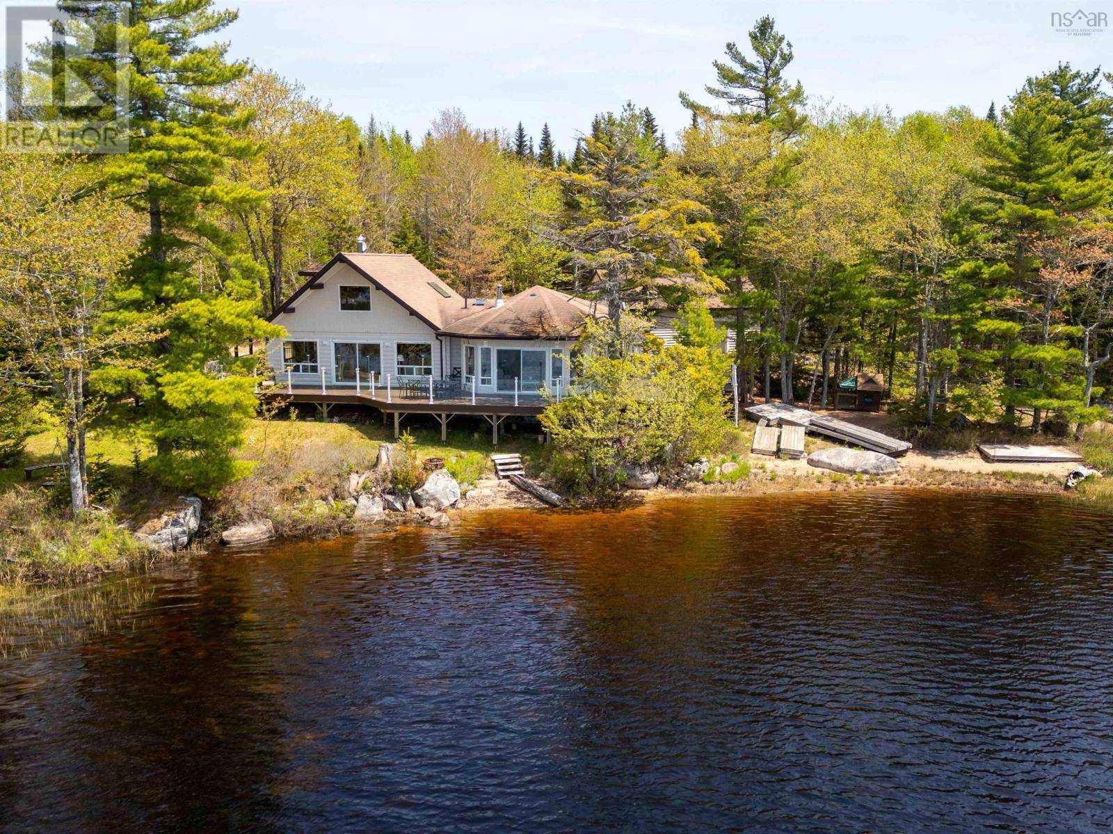 Waterloo Lake, NS B0R1H0,599 Waterloo Avenue