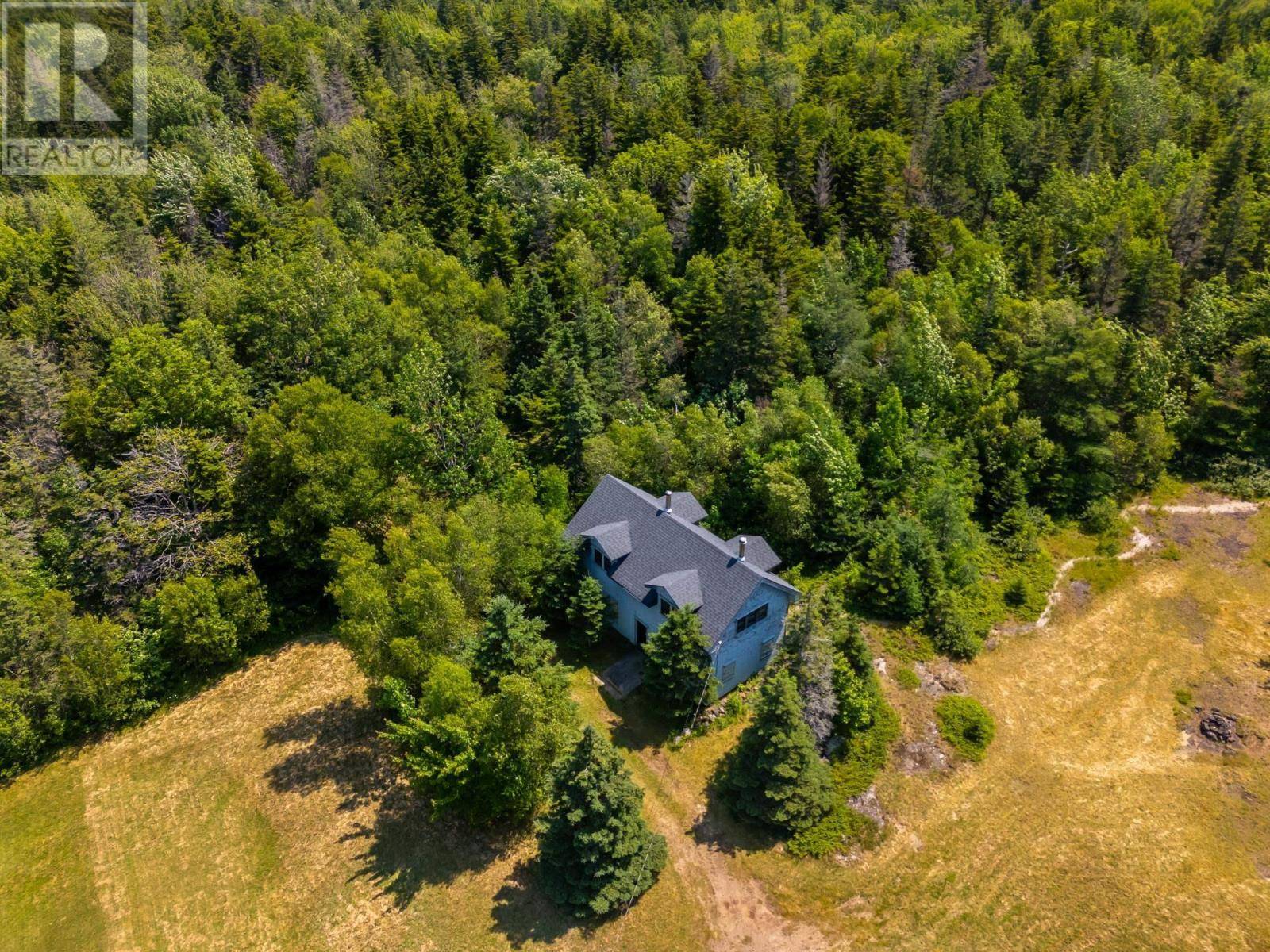 Hampton, NS B0S1C0,7656 Shore Road