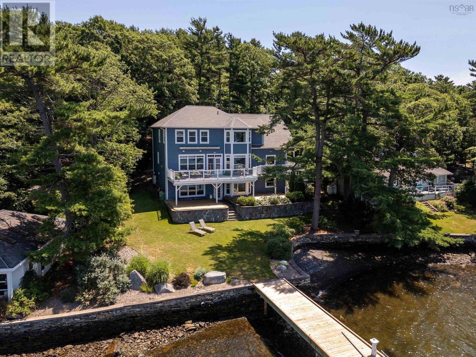 Bedford, NS B4A2E6,981 Shore Drive