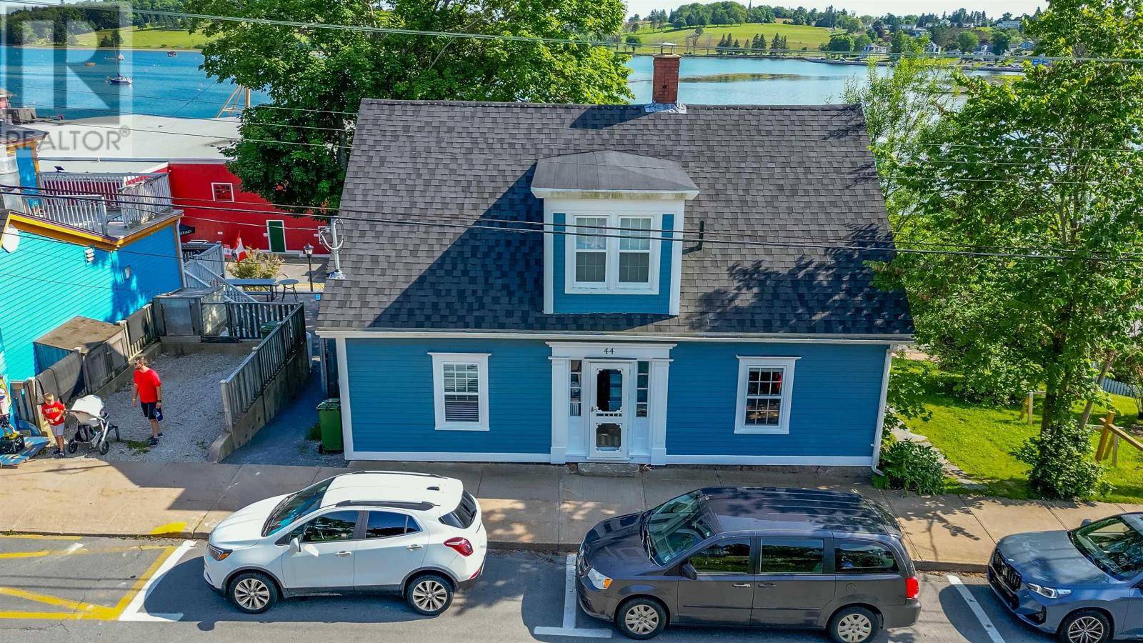 Lunenburg, NS B0J2C0,44 Montague Street