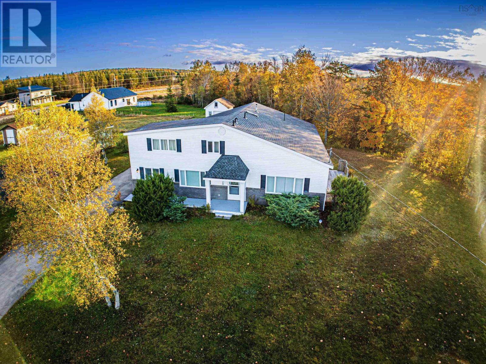 Valley, NS B2N6L3,110 Hillvale Drive