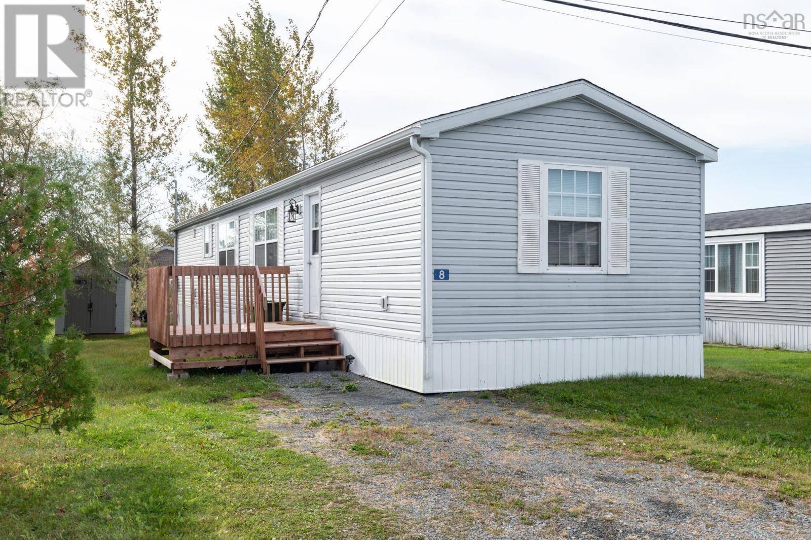 South Uniacke, NS B0N1Z0,8 Owen Avenue