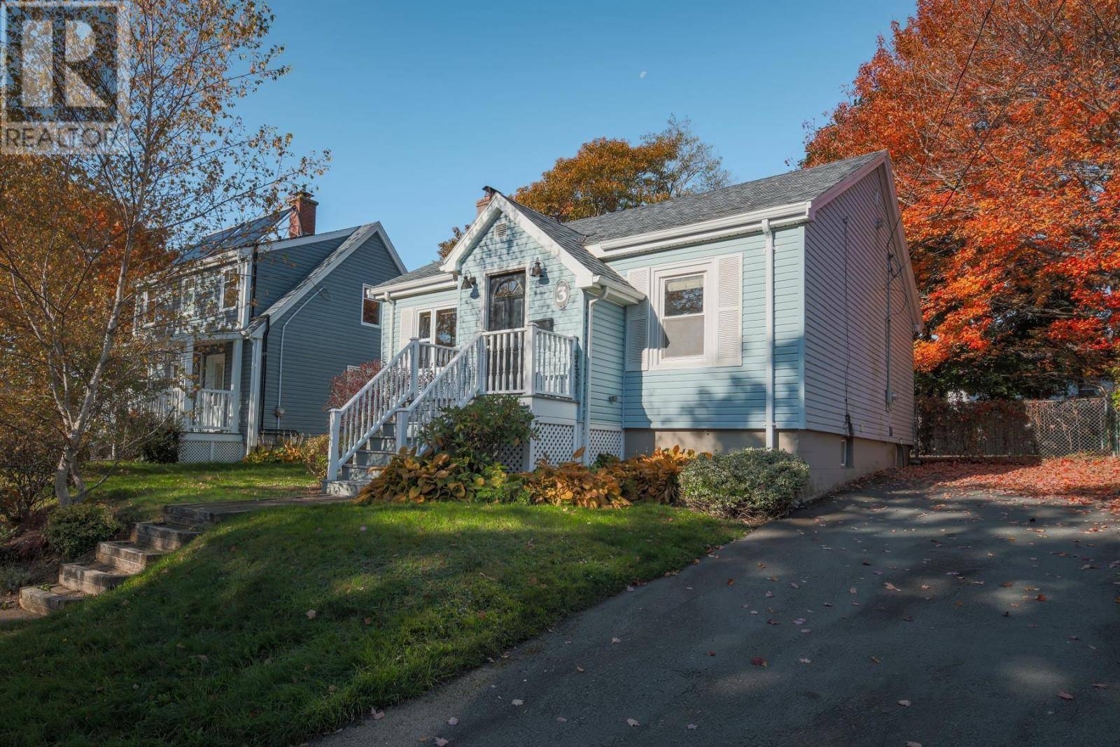 Dartmouth, NS B3A2X1,3 Brightwood Avenue