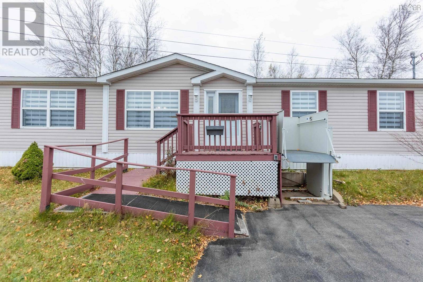 Amherst, NS B4H4X4,58 Pinehurst Street