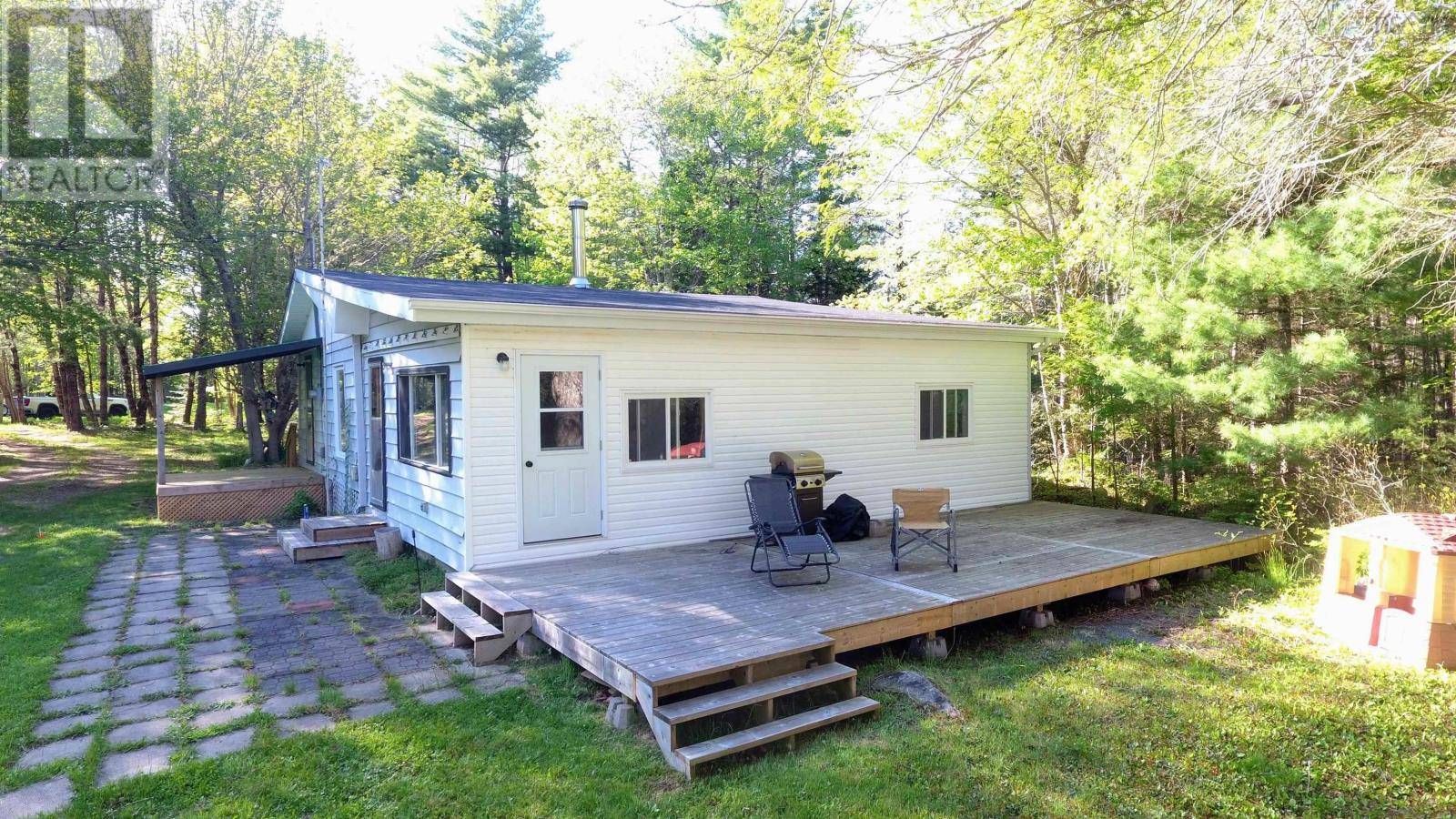 Upper Ohio, NS B0T1W0,56 LONESOME HUNTERS INN Lane