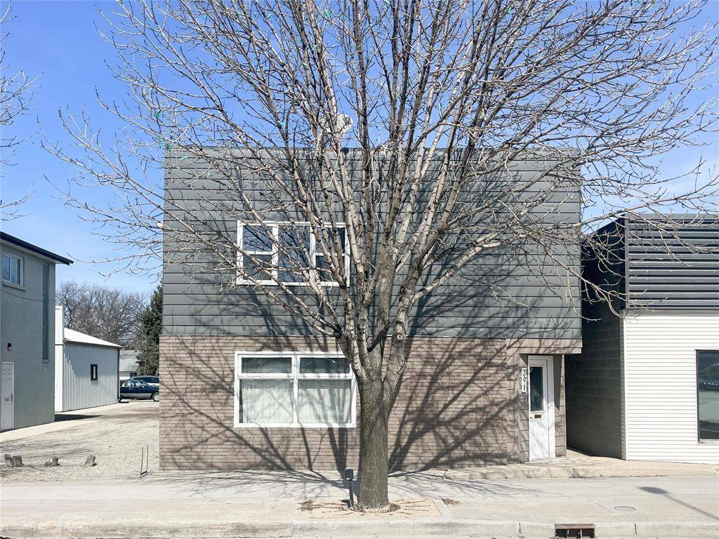 Steinbach, MB R5G1Z4,B 391 Main Street