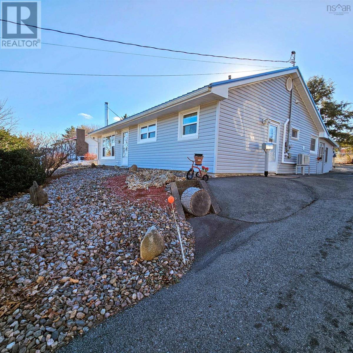 Bridgewater, NS B4V1M2,38 Elizabeth Avenue