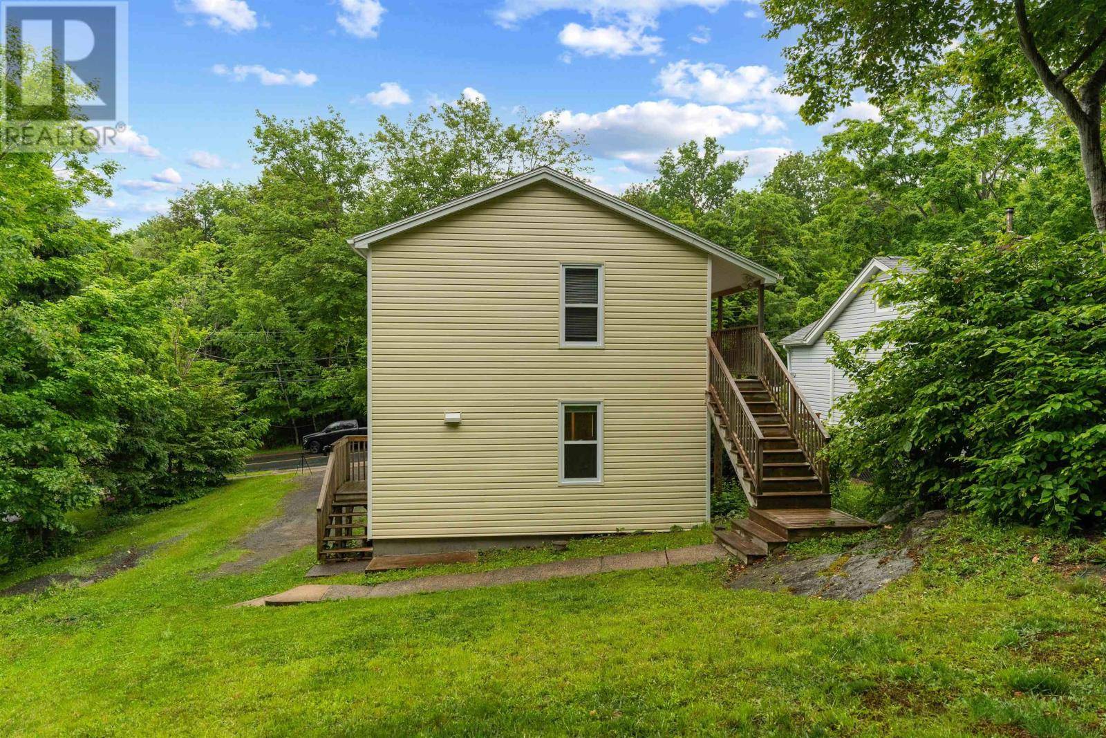 Bedford, NS B4A1R2,87 Meadowbrook Drive
