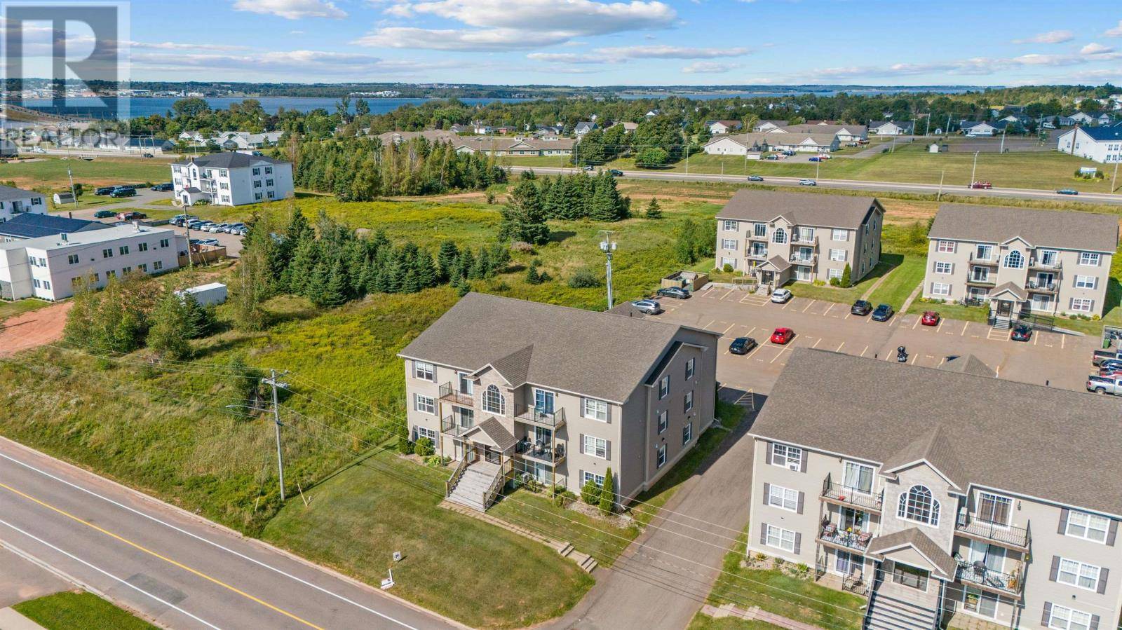 Stratford, C1B2A8,53 Glen Stewart DR #101