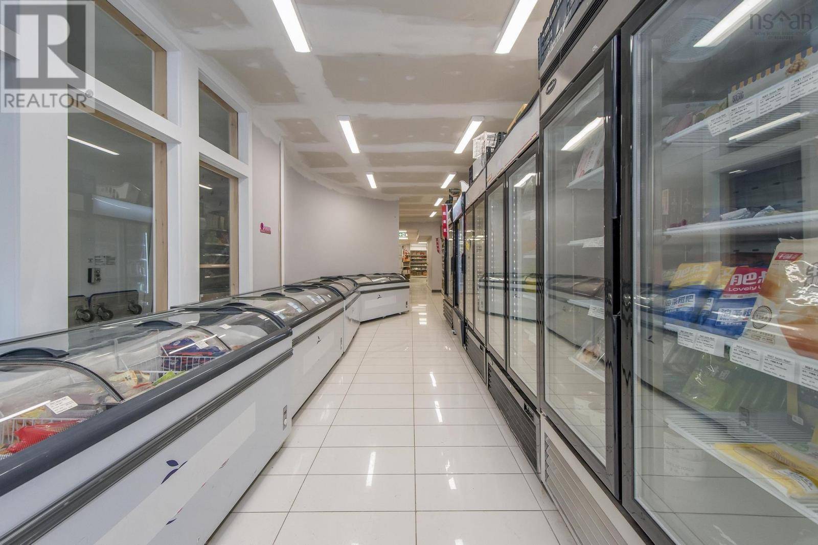 Halifax Peninsula, NS B3L1A3,6238 Quinpool Road
