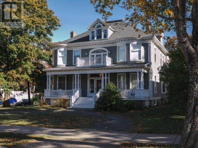 Halifax, NS B3H2V4,545 Young Avenue