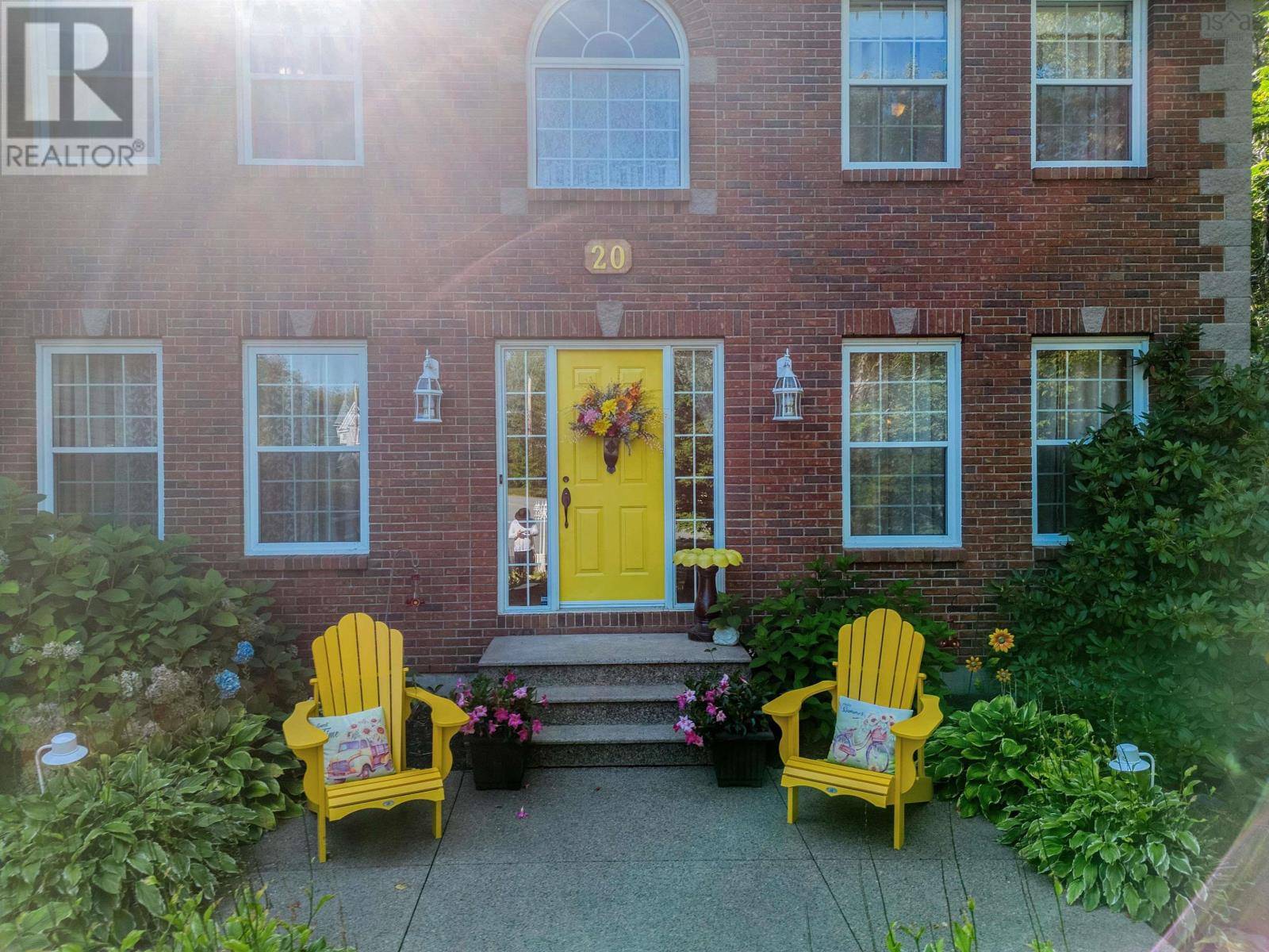 Fall River, NS B2T1A4,20 Perry Court