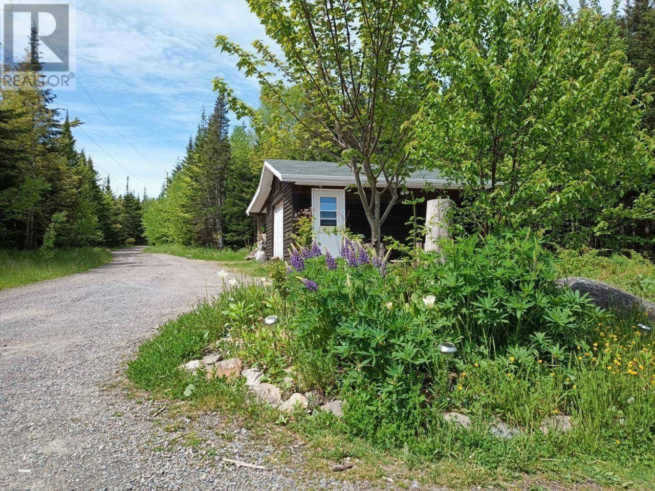 Cleveland, NS B0E1J0,351 Helmuts Lane