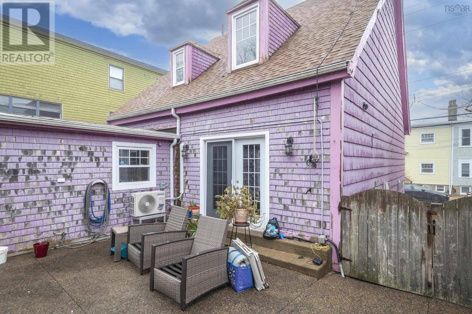 Halifax Peninsula, NS B2W1E7,2110 Creighton Street