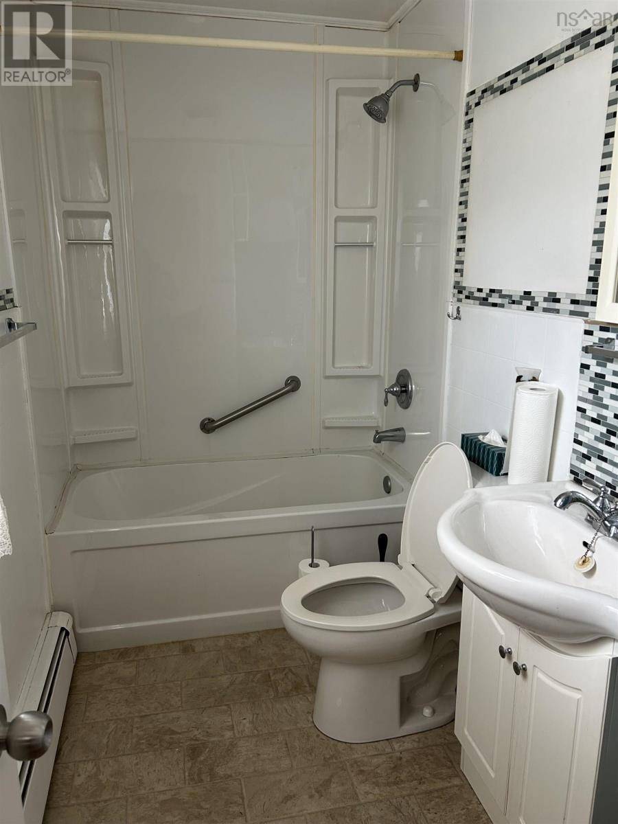 Yarmouth, NS B5A2Y3,66 King Street