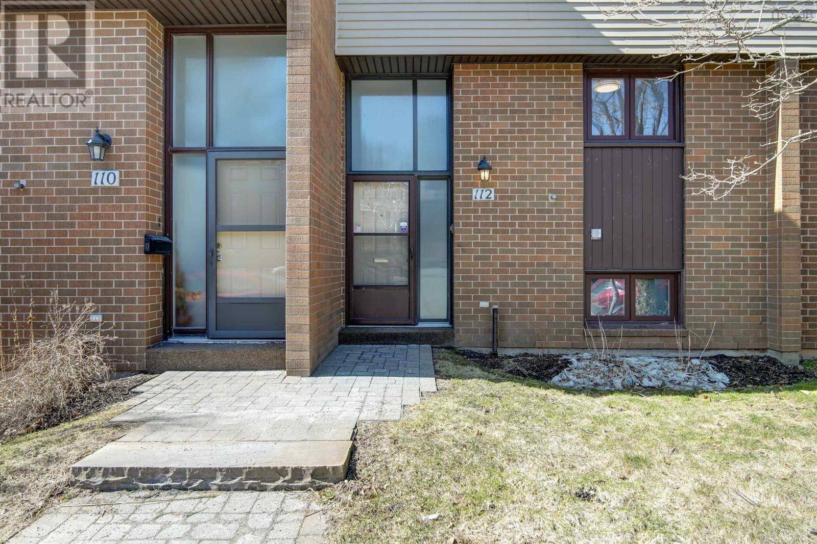 Halifax, NS B3M1M4,112 Forestside Crescent