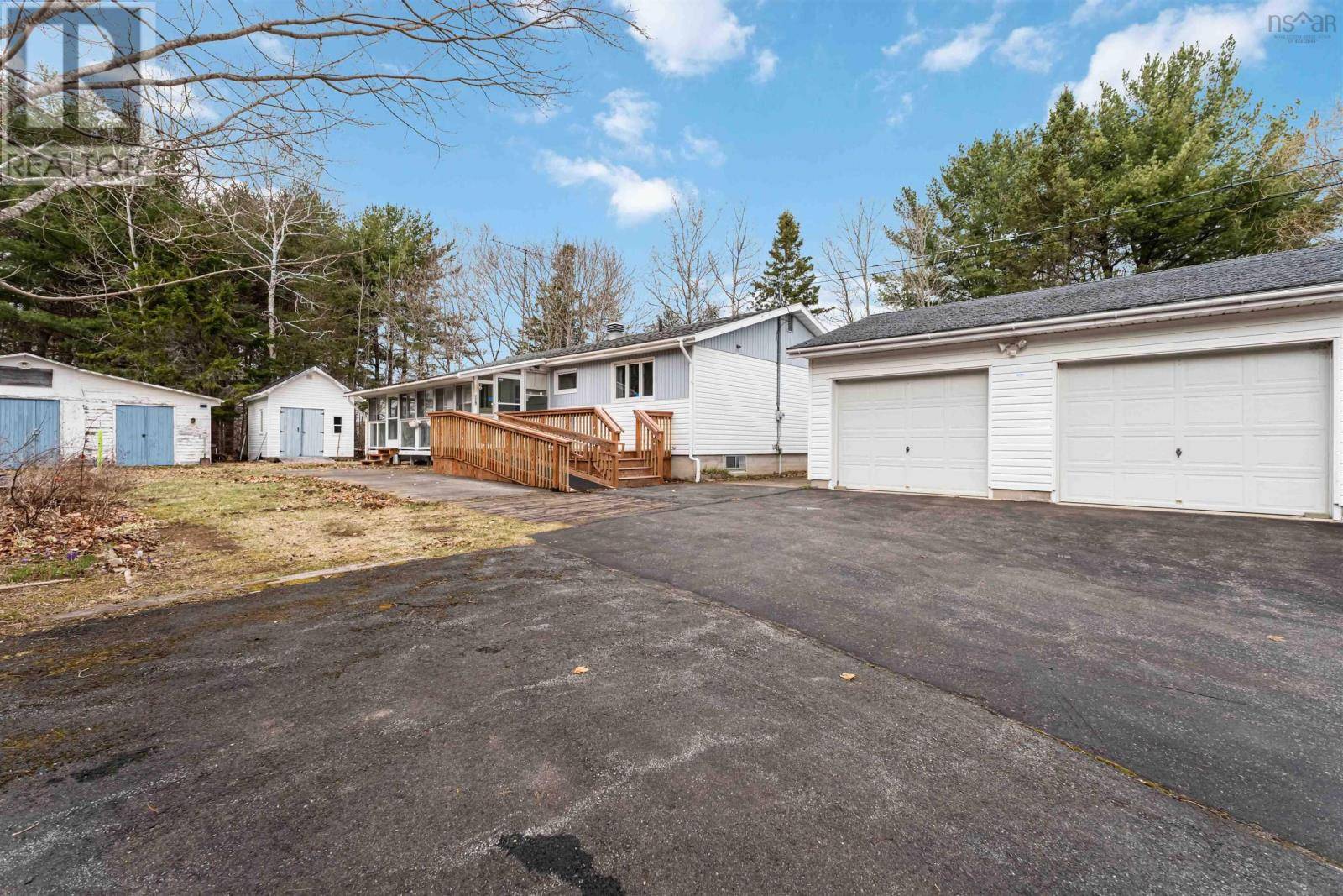 East Tremont, NS B0P1R0,729 Greenwood Road