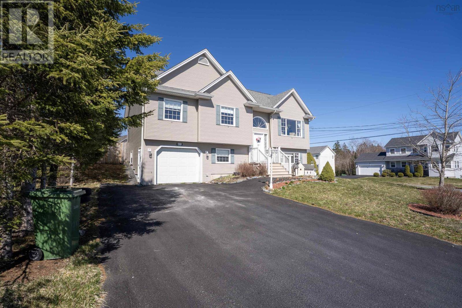 Middle Sackville, NS B4E3K3,455 SPRINGFIELD LAKE Road