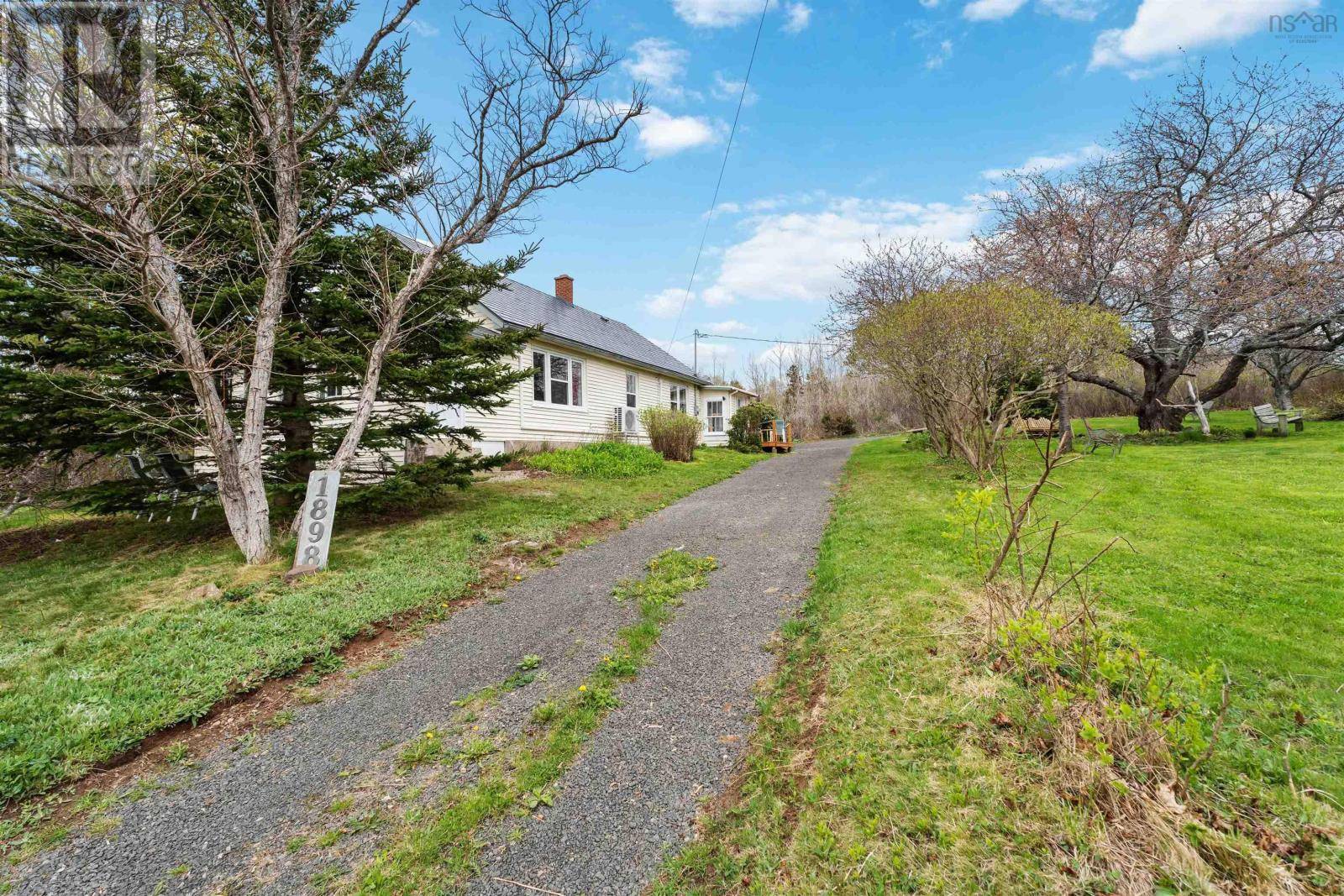 Hampton, NS B0S1L0,1898 Hampton Mountain Road