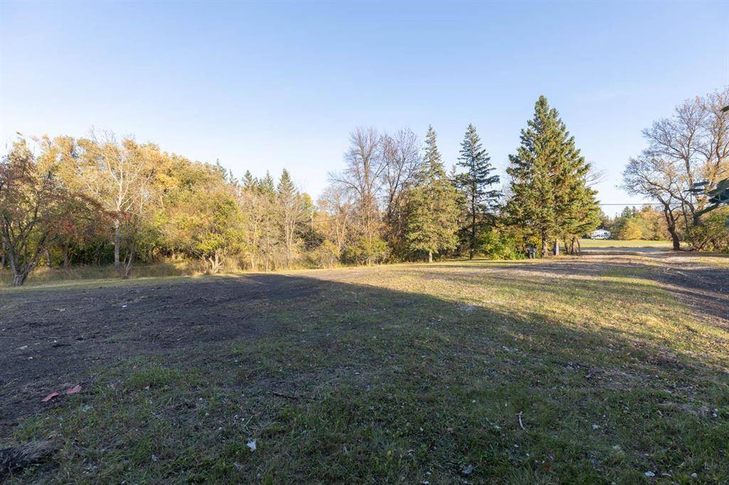 East Selkirk, MB R0E0M0,b 674 Old Henderson Highway