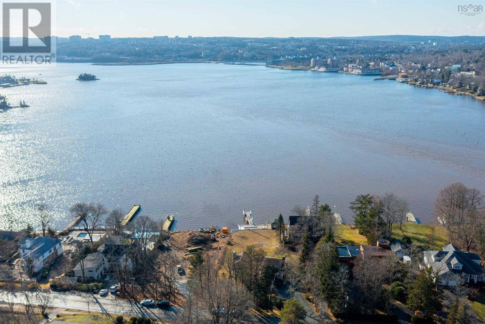 Bedford, NS B4A2E2,709 Shore Drive