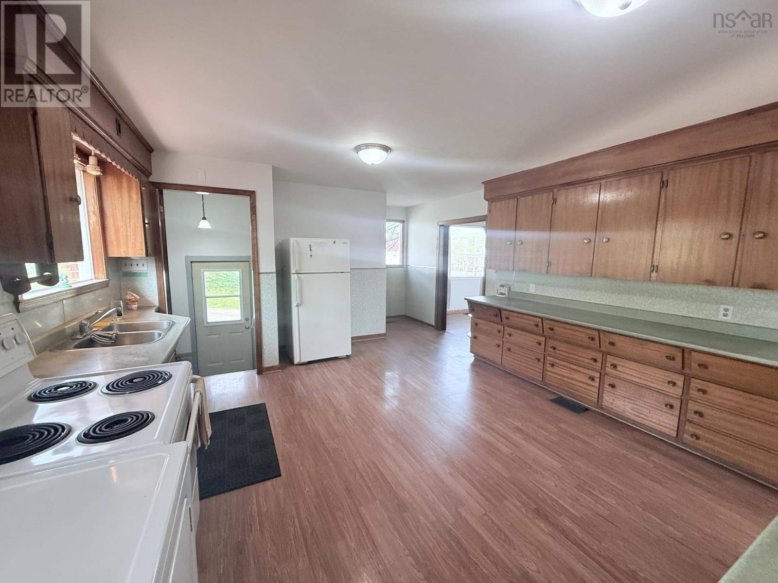 Truro, NS B2N2M7,68 ALICE Street