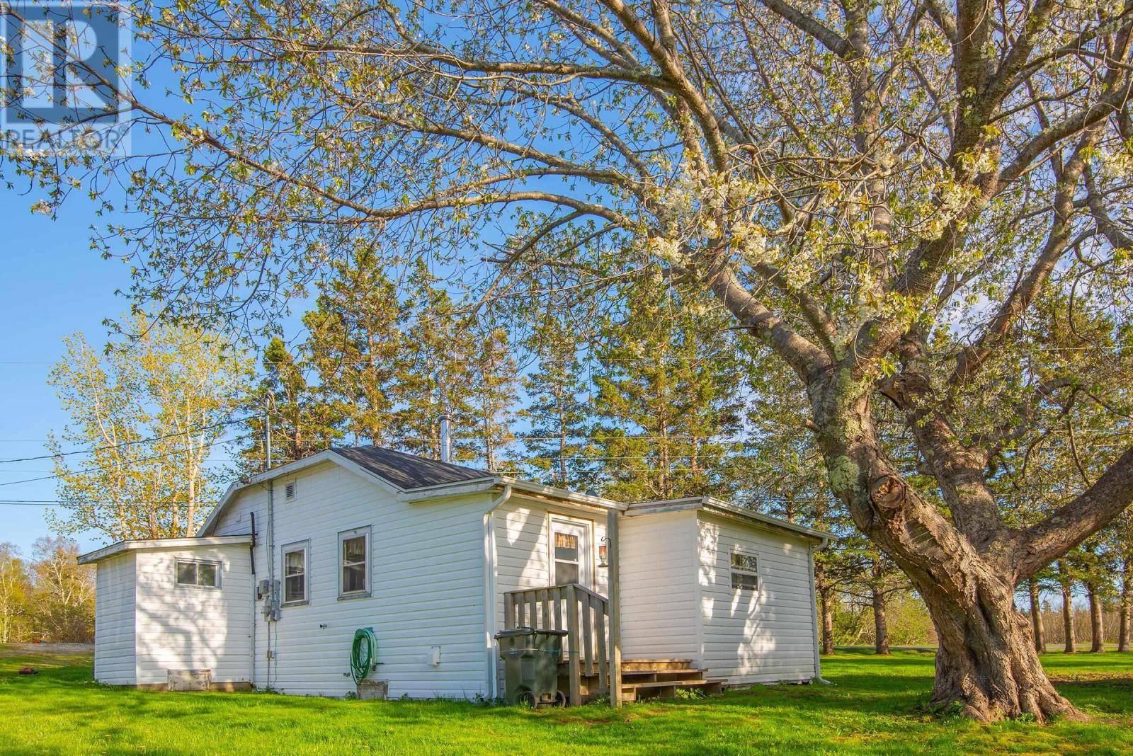 Weymouth North, NS B0W3T0,603 Fort Point Road