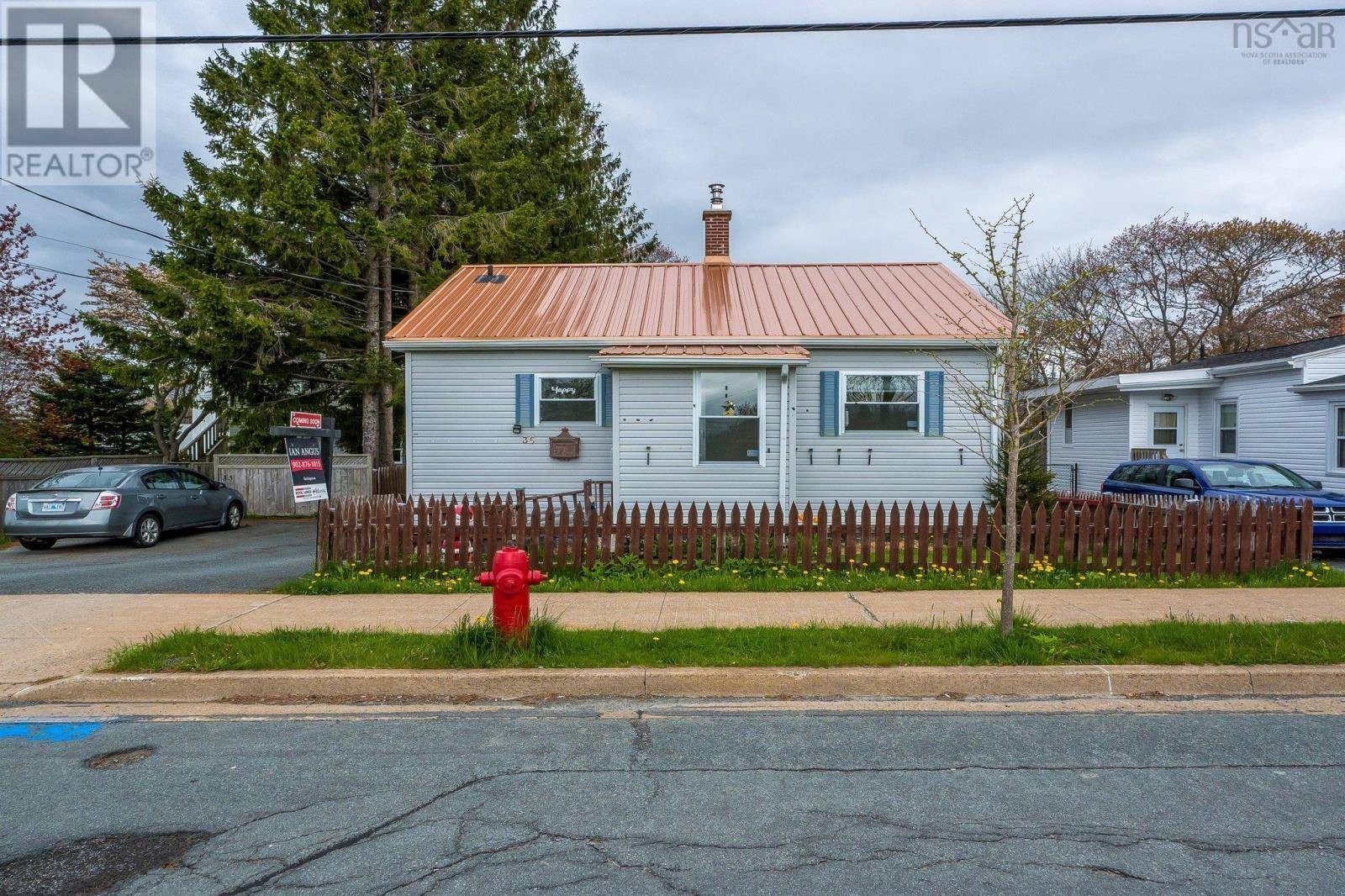 Dartmouth, NS B3A4B2,35 Farrell Street