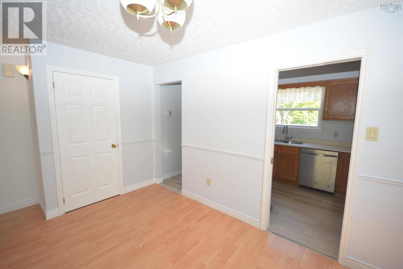 Halifax, NS B3R1R6,78 Hartlen Avenue