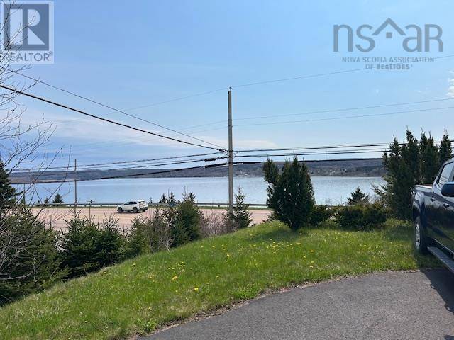 Port Hawkesbury, NS B9A1Z9,2 Hillcrest Drive