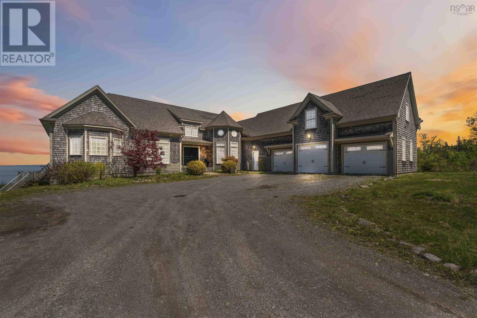 Victoria Harbour, NS B0P1C0,70 Fundy Bay Drive