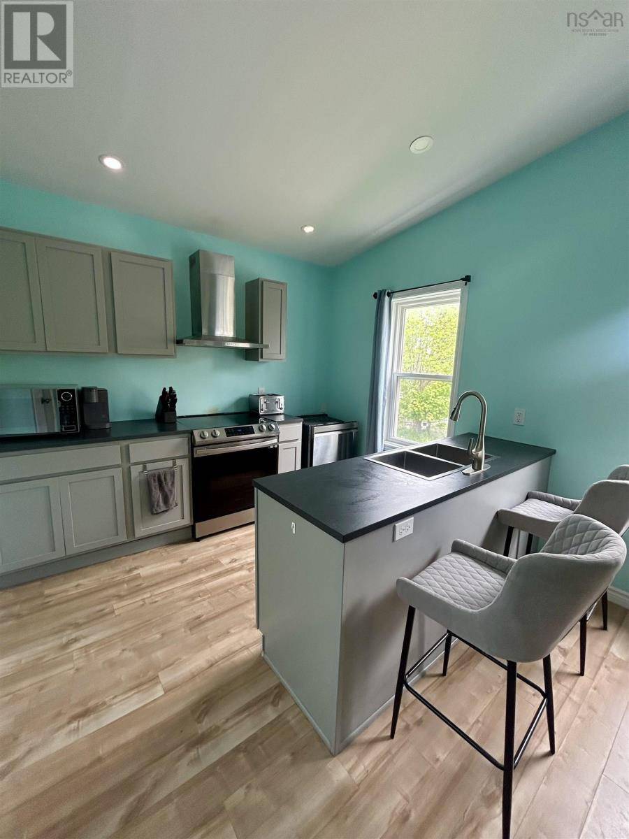 New Glasgow, NS B2H2V7,399 MacDonald Street