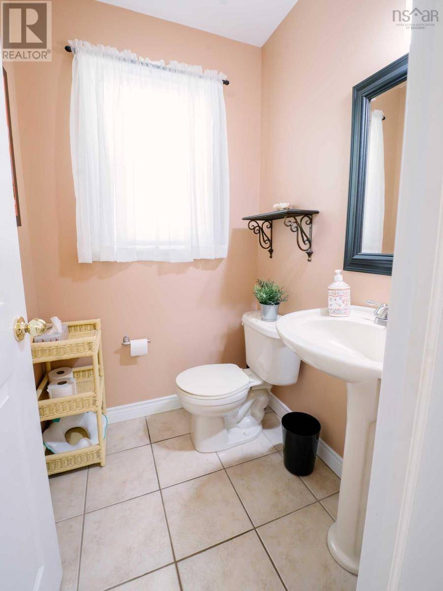 Hammonds Plains, NS B4B1V2,44 Tattenham Crescent