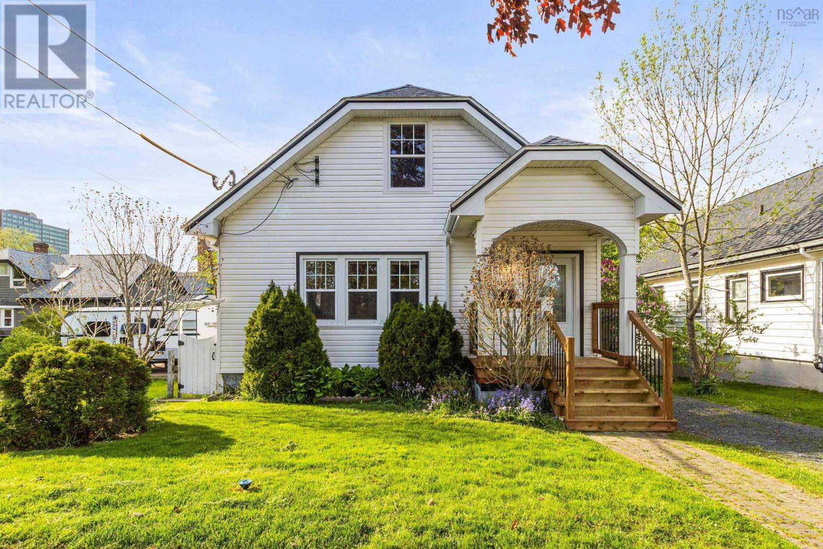 Halifax, NS B3H1E6,5791 Southwood Drive