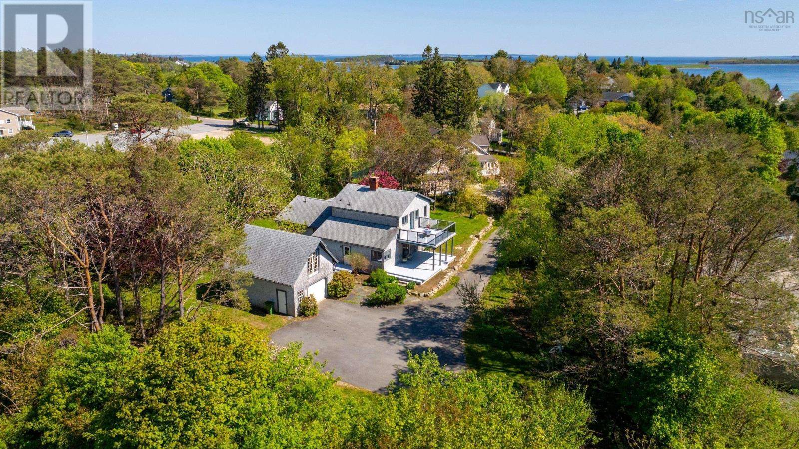 Chester, NS B0J1J0,214 Pig Loop Road