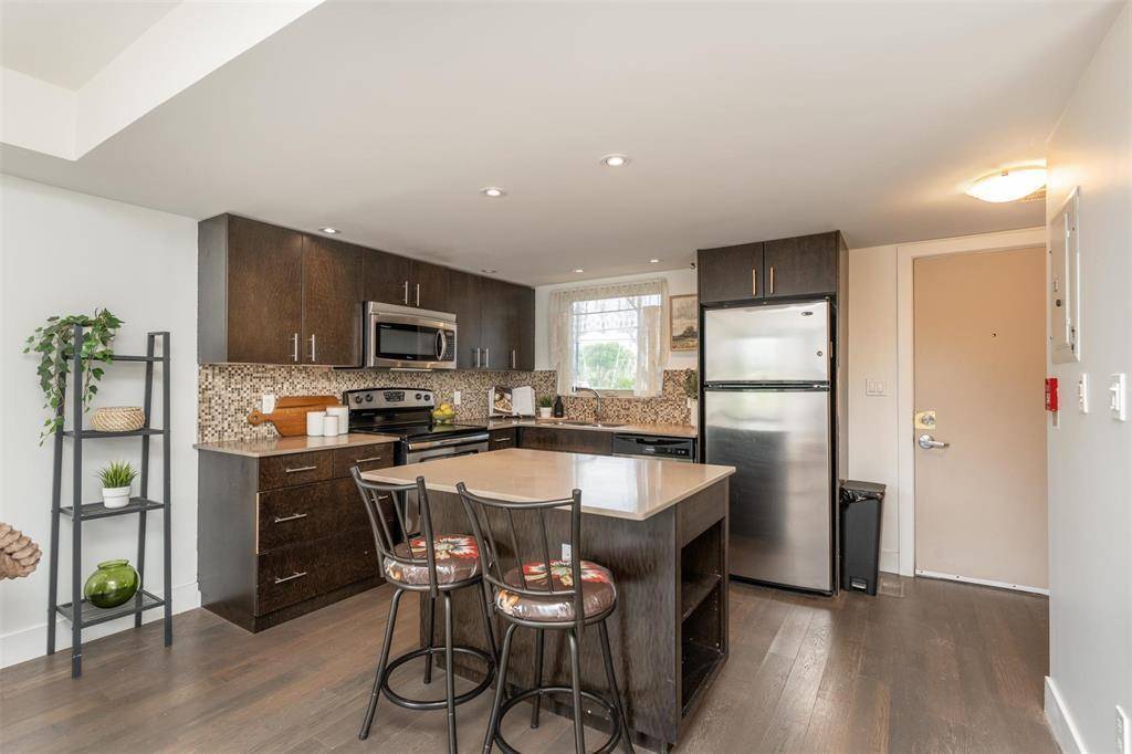 Winnipeg, MB R2X1E7,11 1250 Chamberlain Avenue