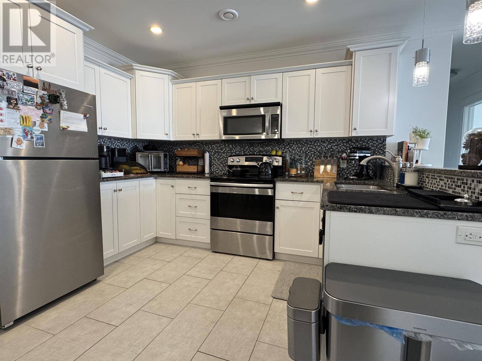Stratford, C1B4B7,202 SHAKESPEARE DR #302